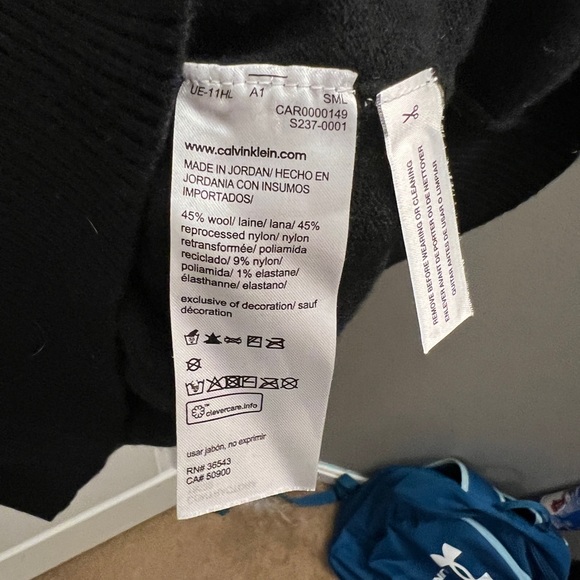 Black quarter zip sweater. Calvin Klein in size L. - Picture 3 of 3
